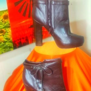 Brown/purple booties